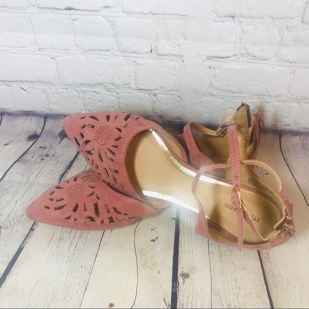 Maurice’s rose faux suede pointed flats sz 10